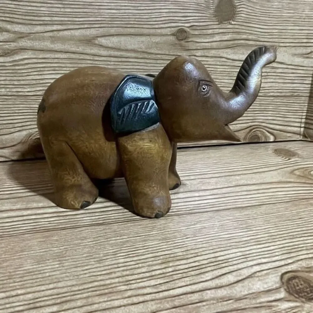 VTG‎ Wooden Elephant Handcrafted in Kingdom of Thailand for The Mandalay Box Co